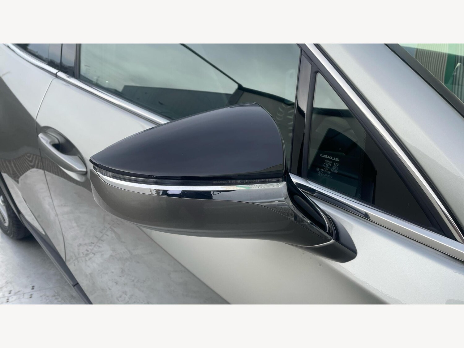 Used Lexus UX for sale - 77215115: Photo 29