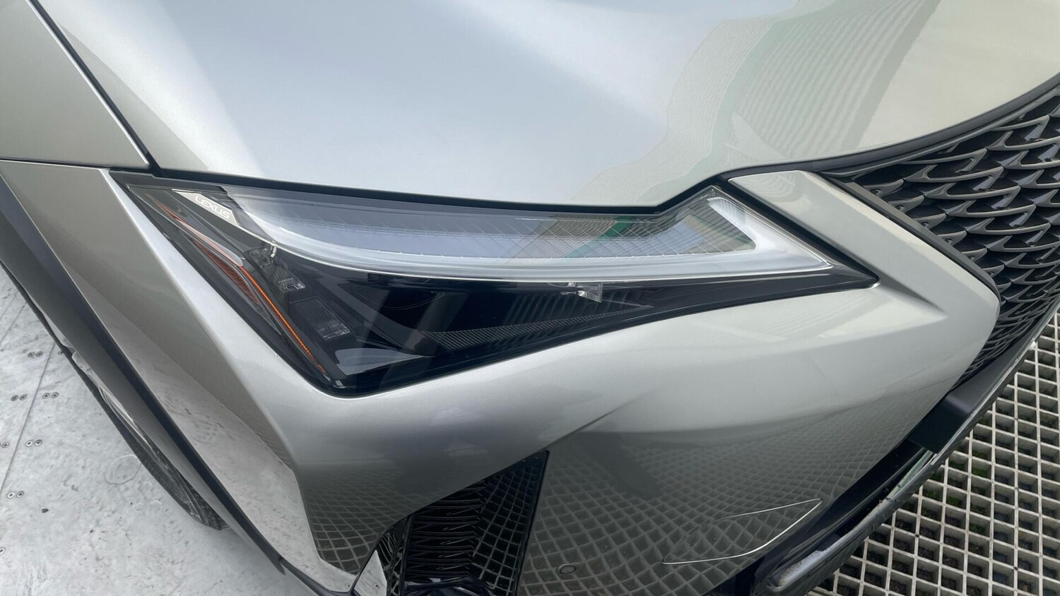 Used Lexus UX for sale - 77215115: Photo 32