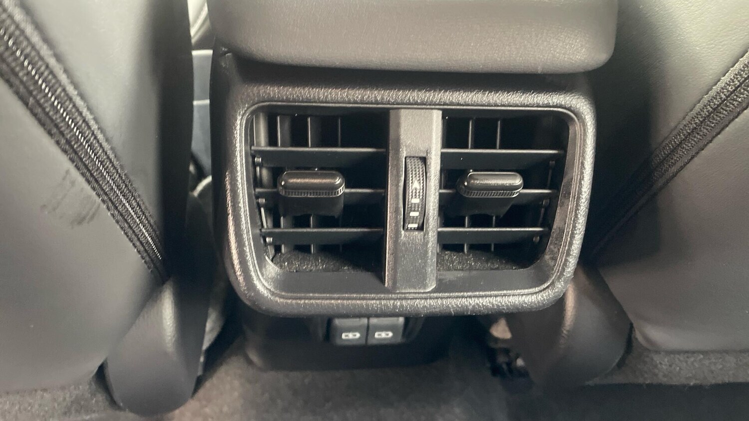 Used Lexus UX for sale - 77215115: Photo 38