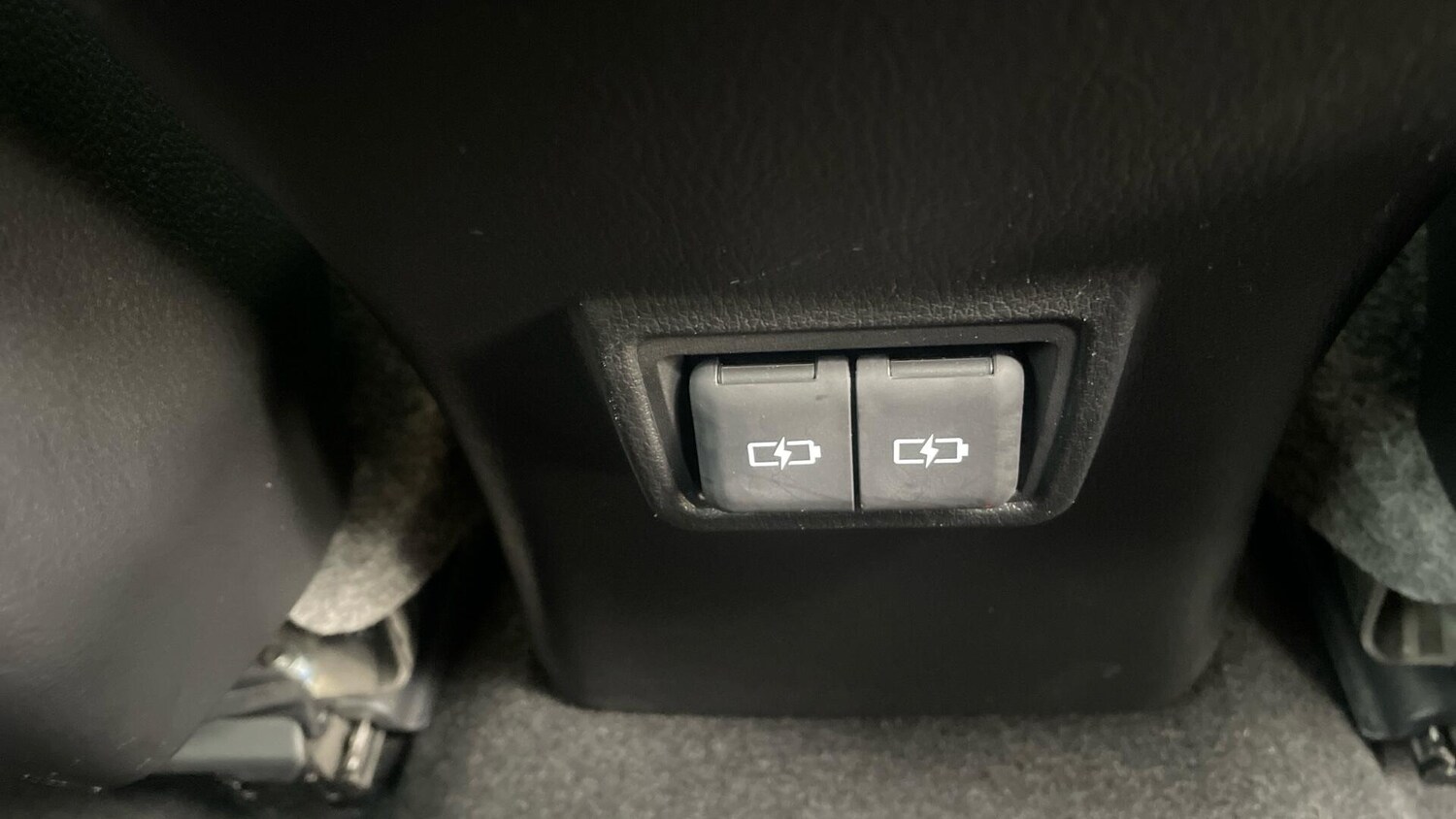 Used Lexus UX for sale - 77215115: Photo 39