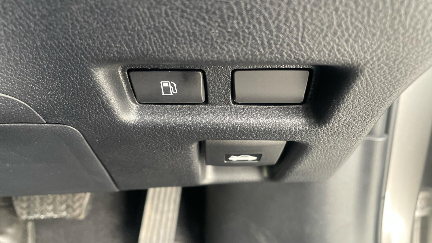 Used Lexus UX for sale - 77215115: Photo 42