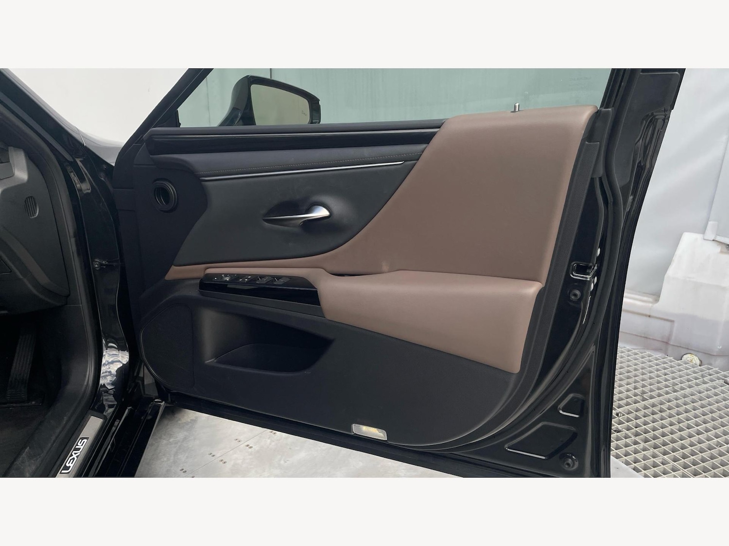 Used Lexus ES 2023 for sale - 76295913: Photo 30