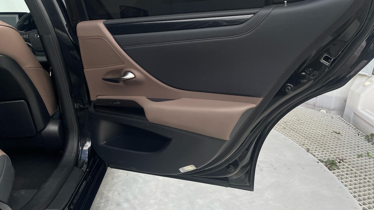 Used Lexus ES 2023 for sale - 76295913: Photo 34