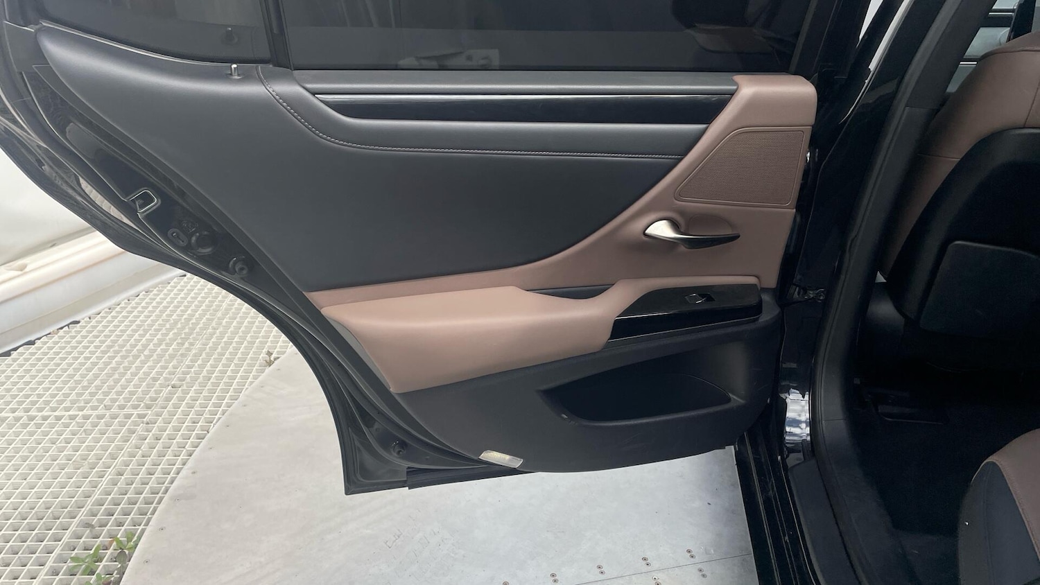 Used Lexus ES 2023 for sale - 76295913: Photo 41