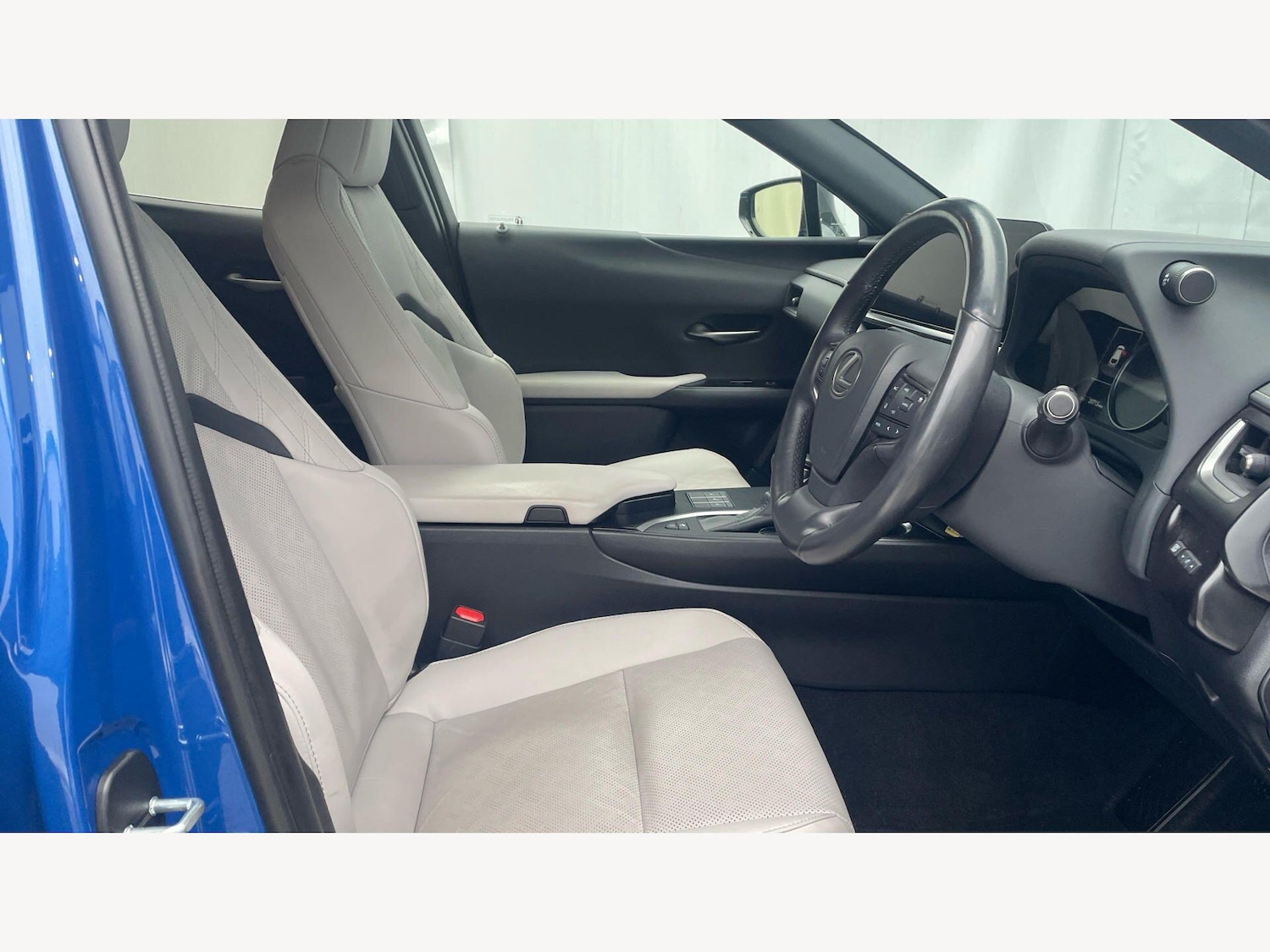 Used Lexus UX 2023 for sale - 77768949: Photo 15