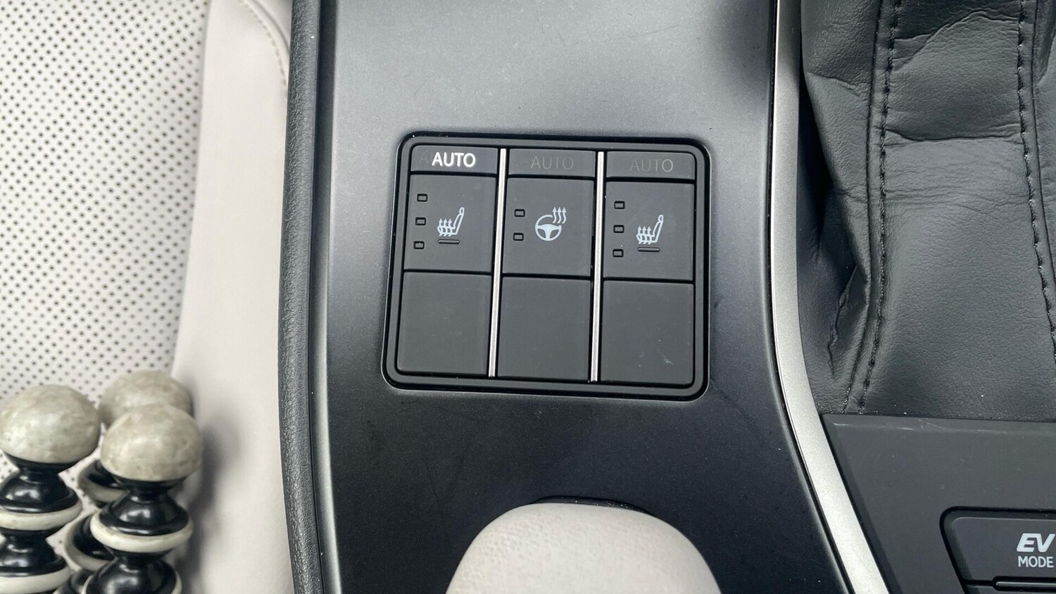 Used Lexus UX 2023 for sale - 77768949: Photo 40