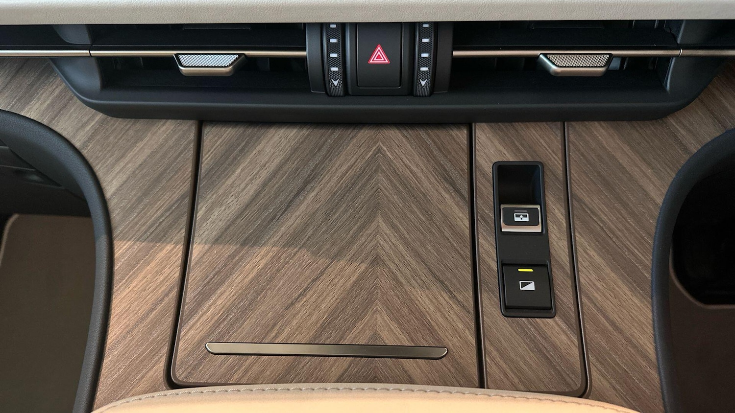 Used Lexus LM for sale - 76592885: Photo 10