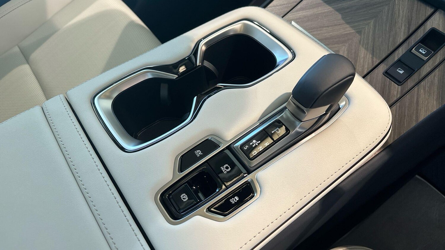 Used Lexus LM for sale - 76592885: Photo 11