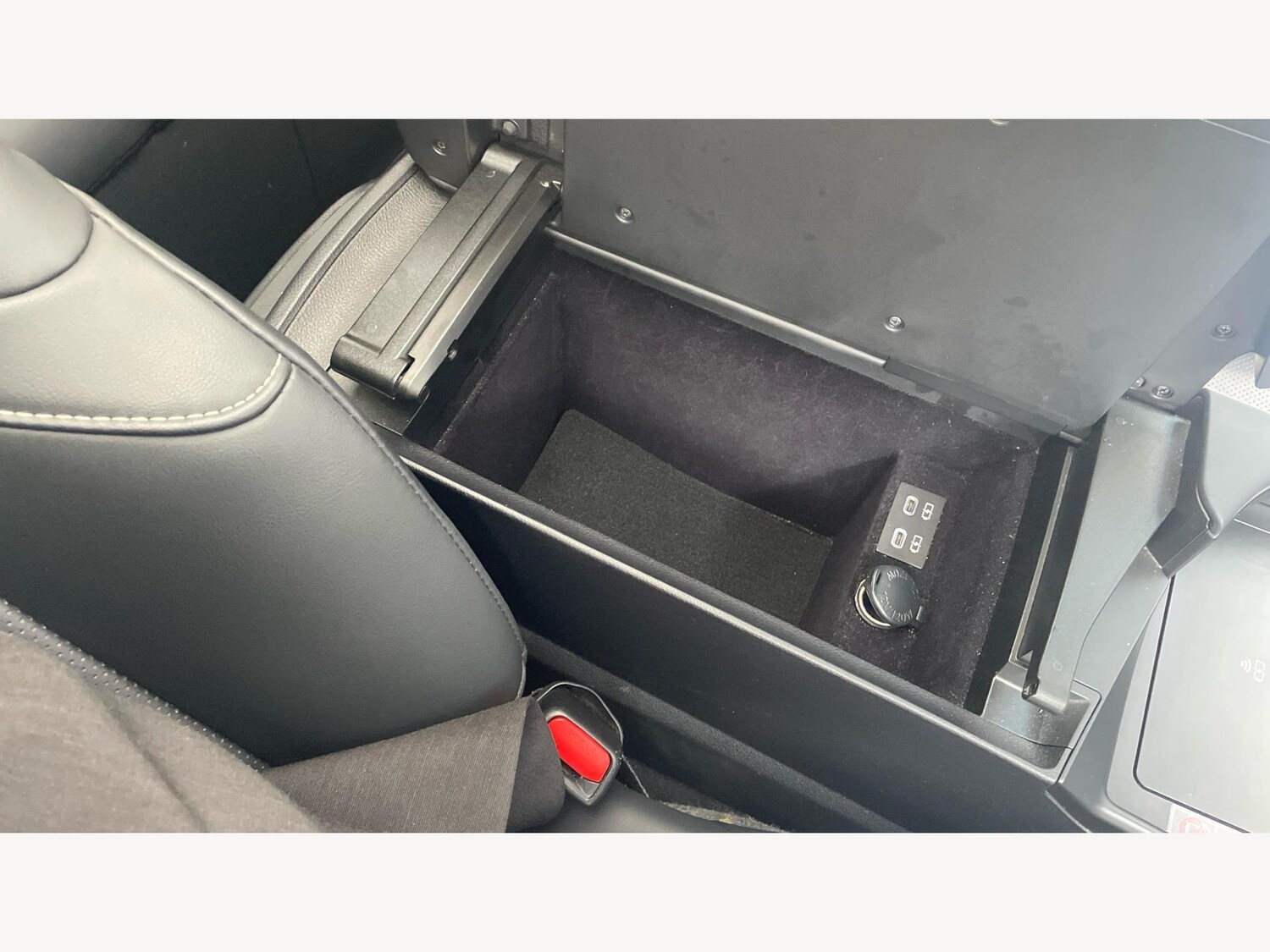 Used Lexus ES 2024 for sale - 76269787: Photo 32