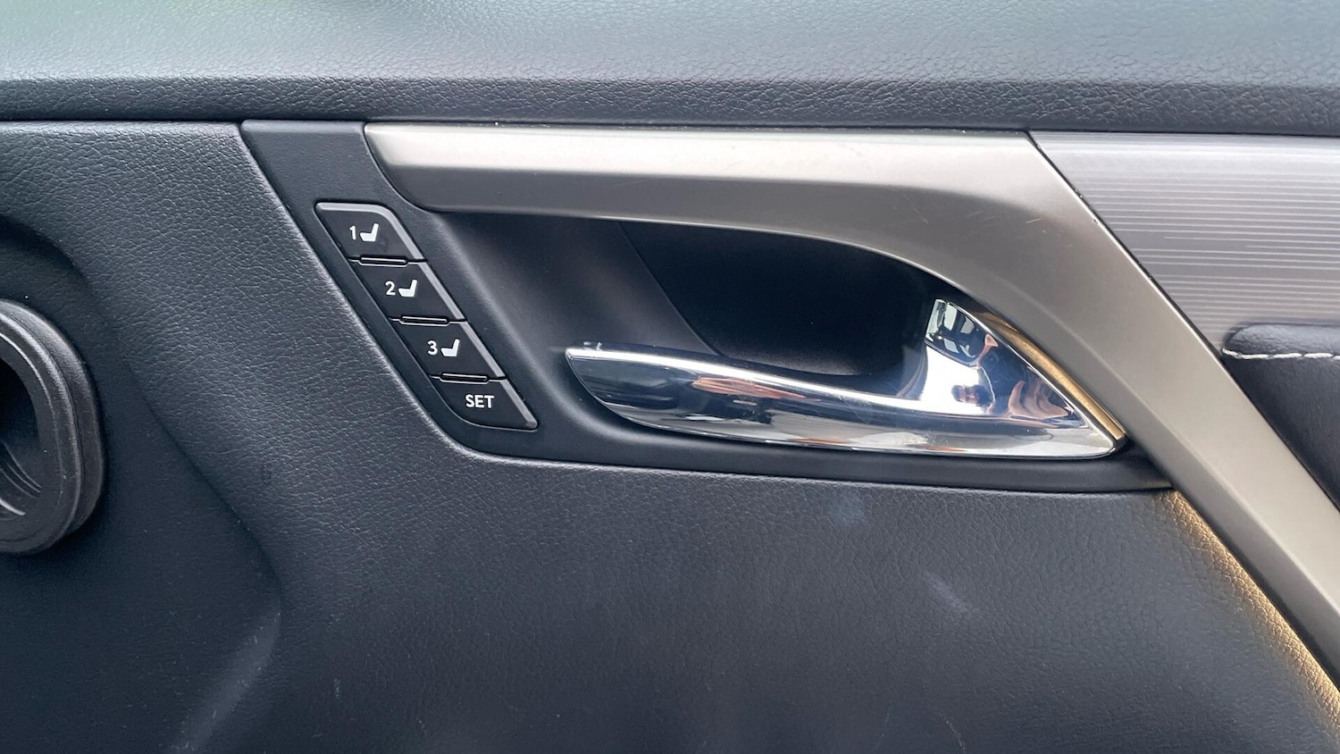 Used Lexus RX 2016 for sale - 77074668: Photo 32