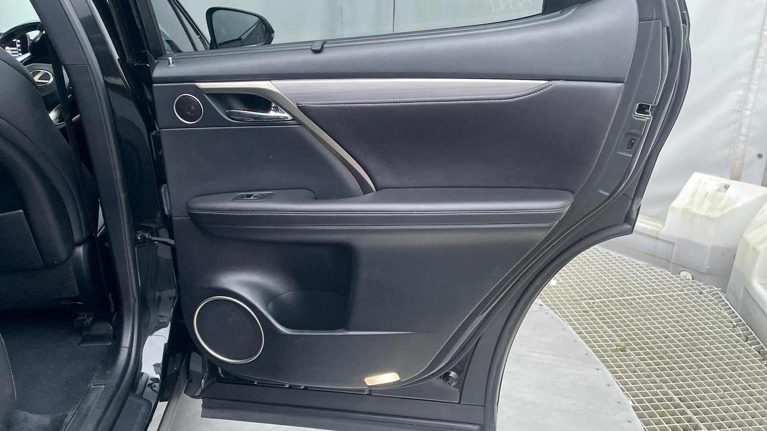 Used Lexus RX 2016 for sale - 77074668: Photo 36