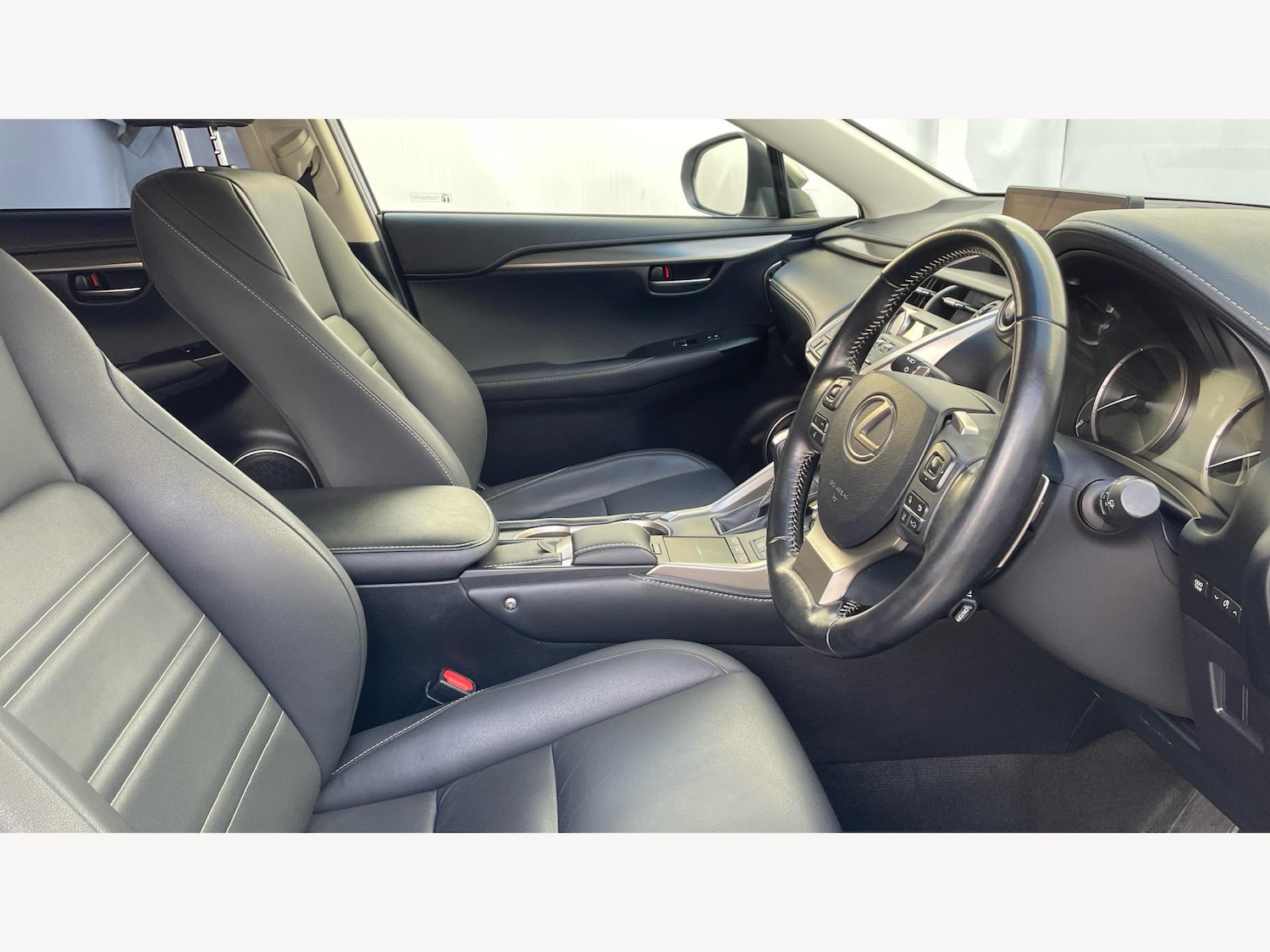 Used Lexus NX 2018 for sale - 77073918: Photo 15
