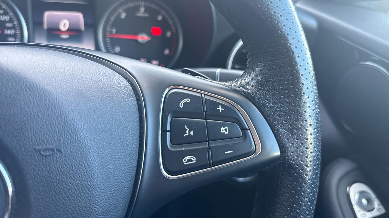 Used Mercedes-Benz GLC for sale - 77898521: Photo 32