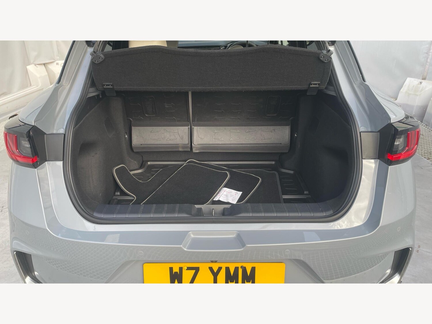 Used Lexus LBX for sale - 77345385: Photo 17