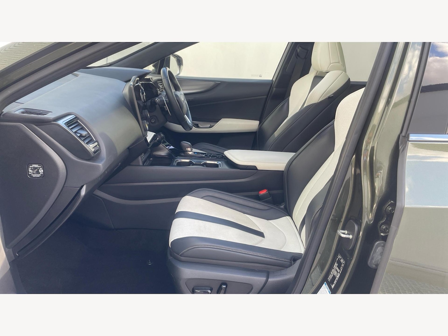 Used Lexus NX 2022 for sale - 76456920: Photo 8