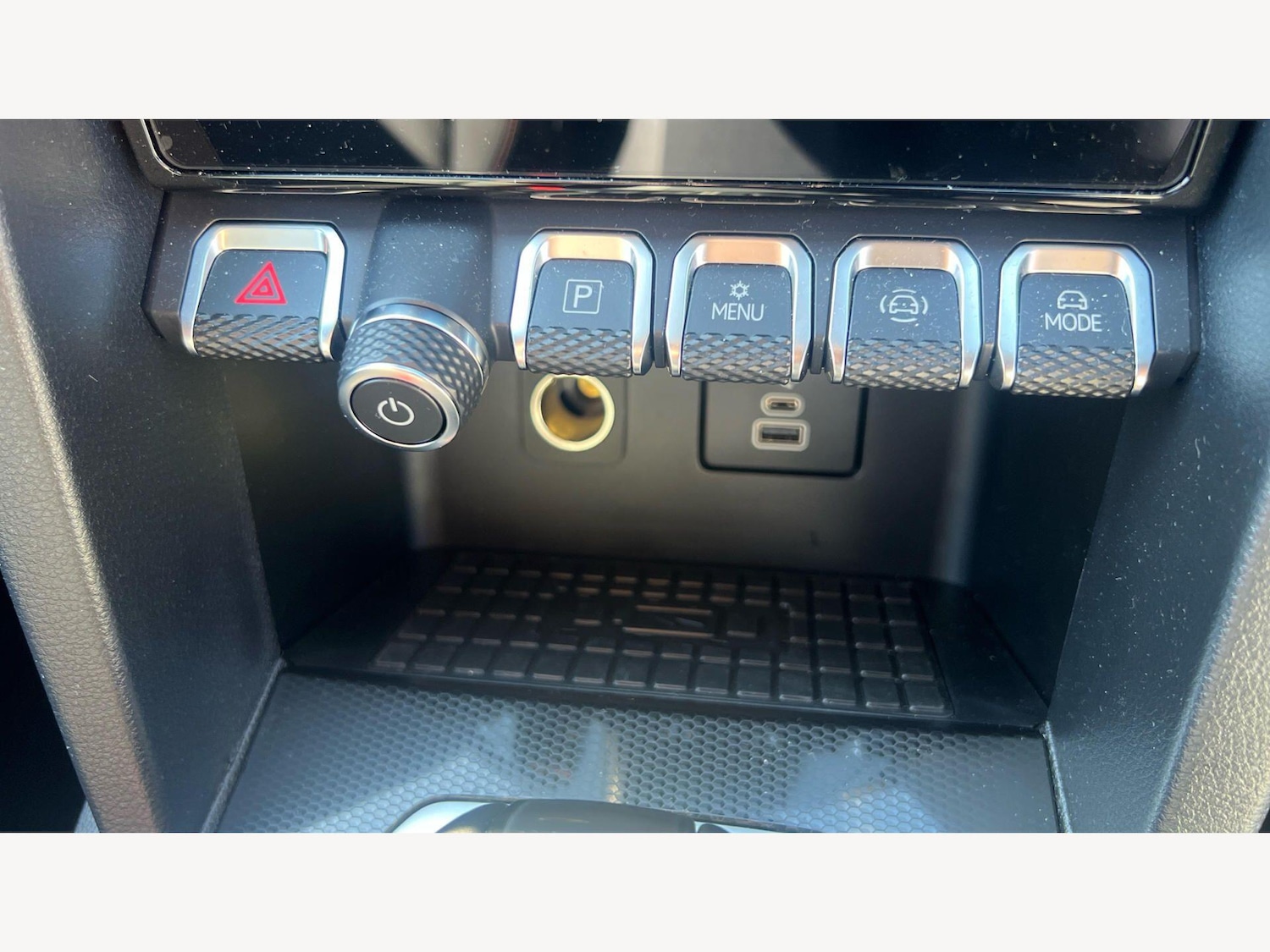 Used Volkswagen Amarok 2025 for sale - 77940667: Photo 29