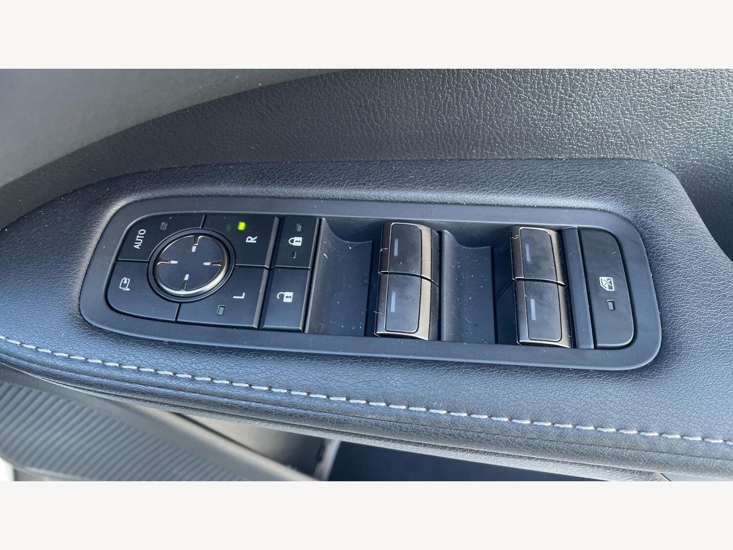 Used Lexus RX 2024 for sale - 77344050: Photo 31