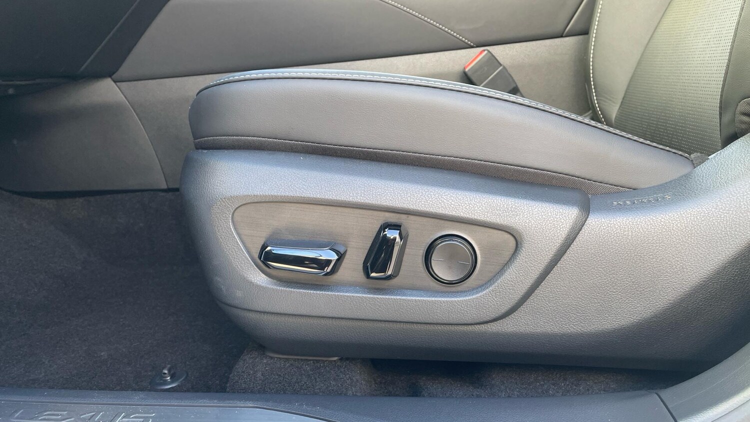 Used Lexus RX 2024 for sale - 77344050: Photo 54