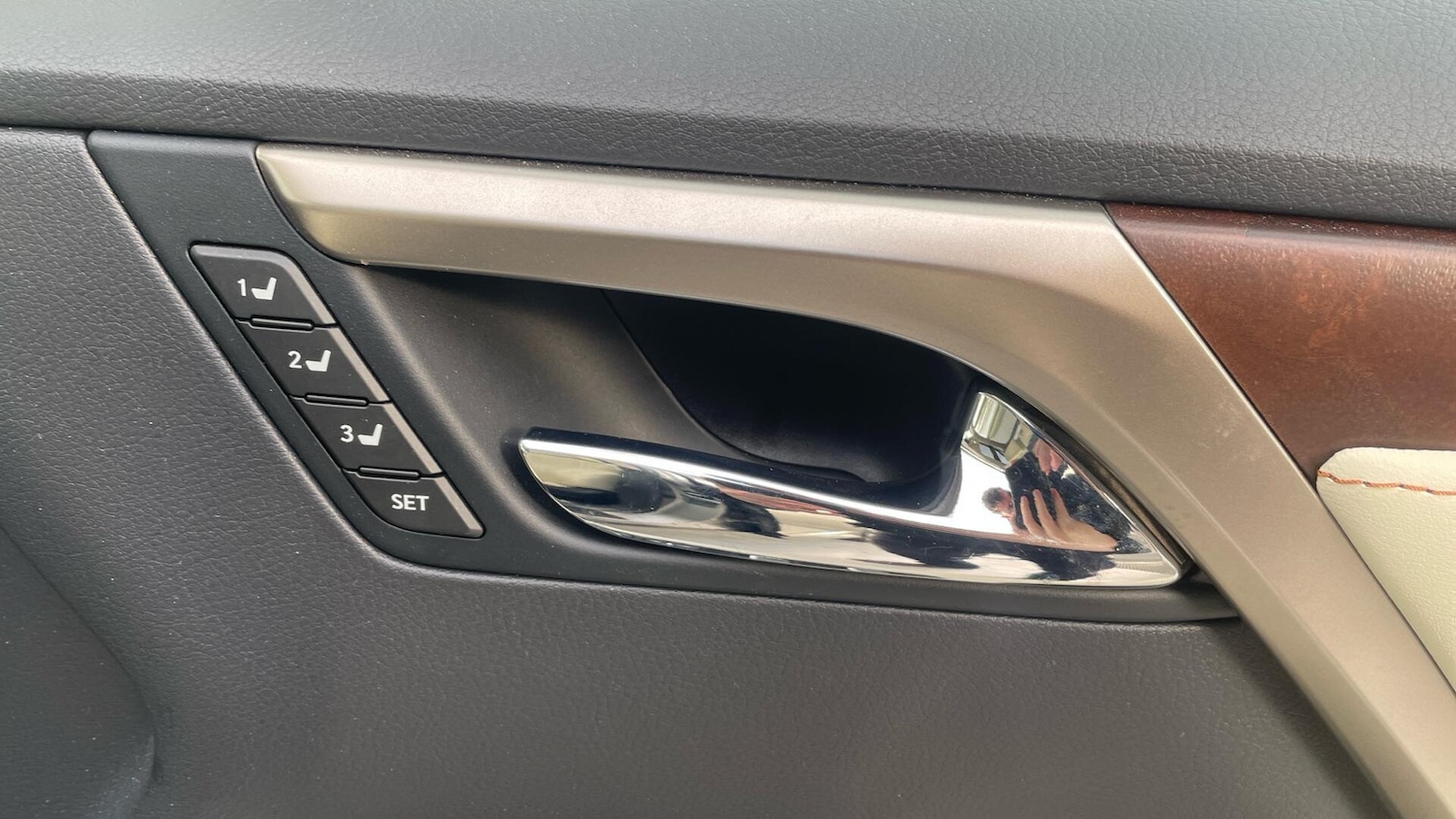 Used Lexus RX for sale - 76423948: Photo 43