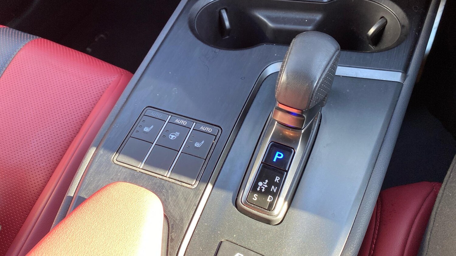 Used Lexus UX 2024 for sale - 77574918: Photo 40