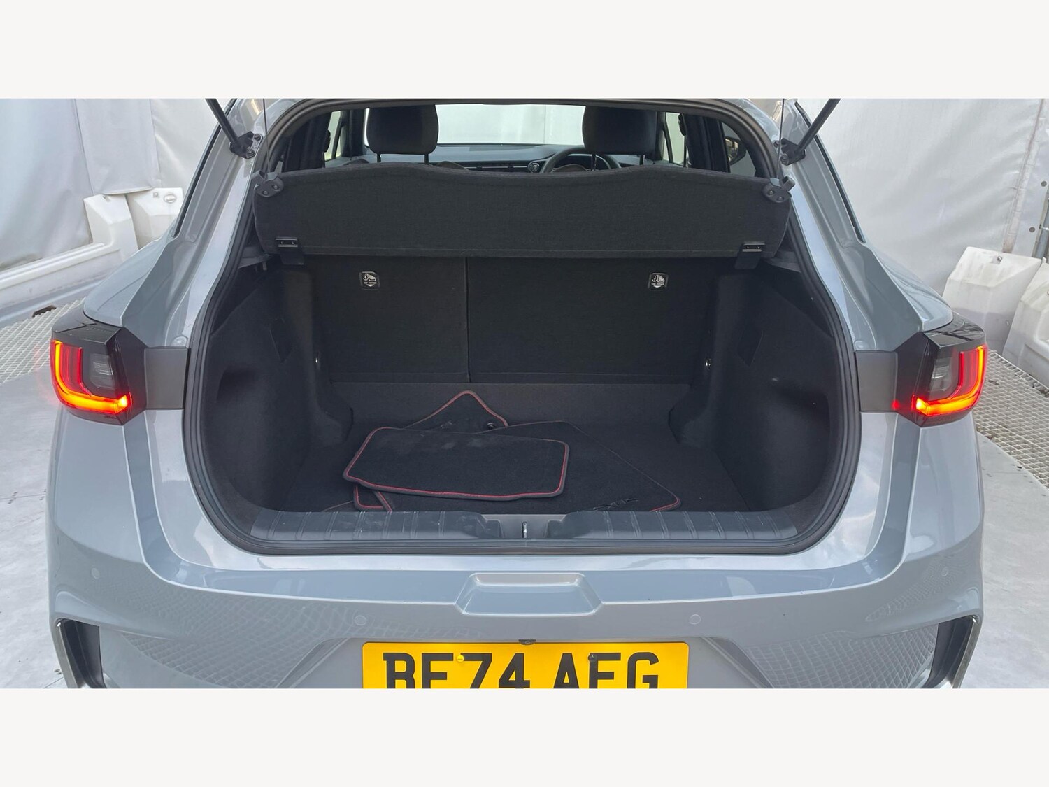 Used Lexus LBX for sale - 77344223: Photo 17