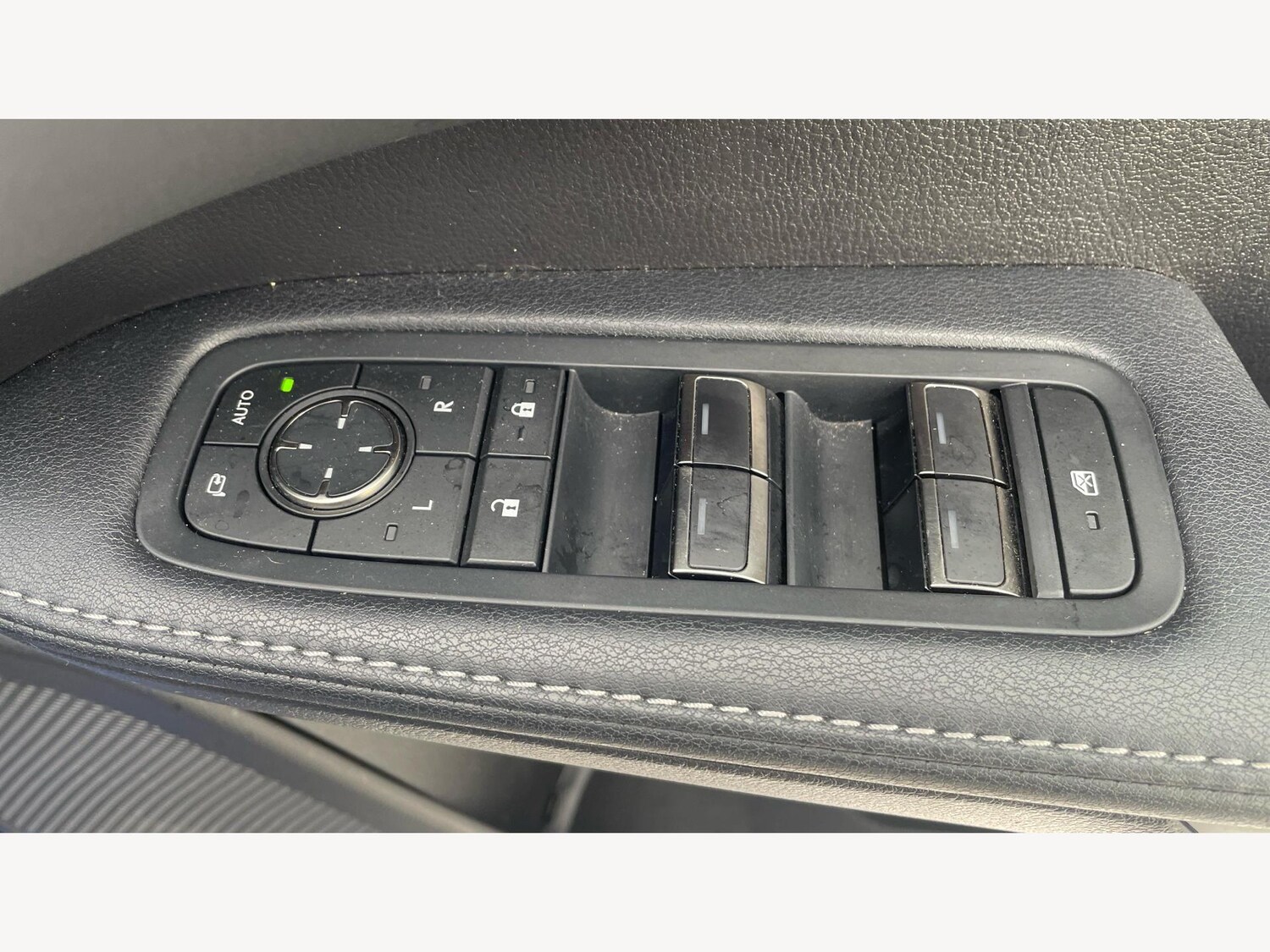 Used Lexus RX 2024 for sale - 76398409: Photo 31