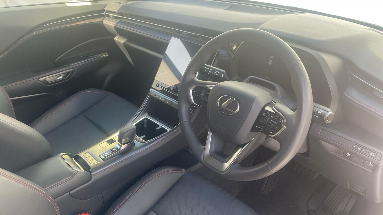 Used Lexus LBX 2025 for sale - 78220219: Photo 11
