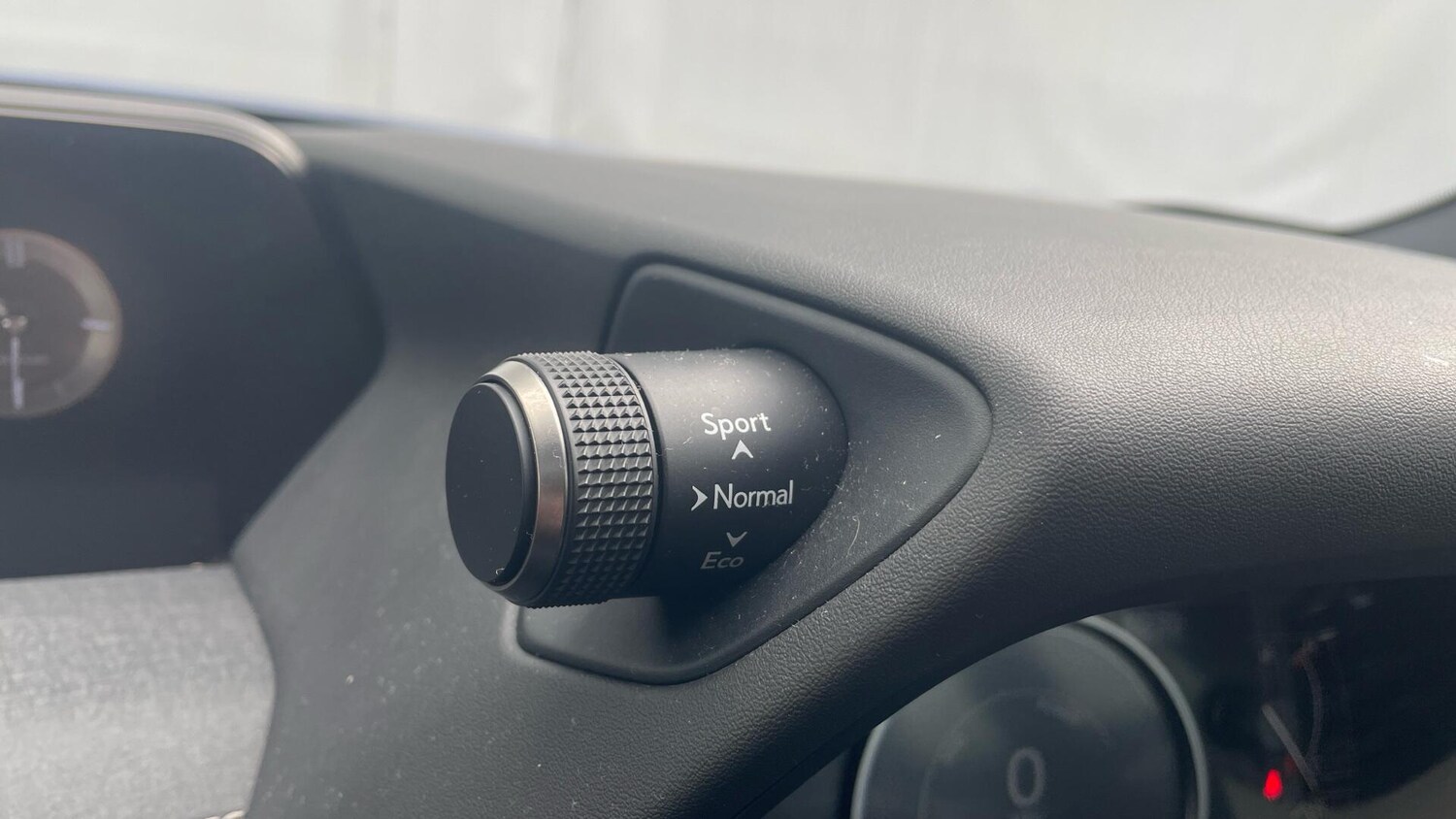 Used Lexus UX 2021 for sale - 76381069: Photo 33