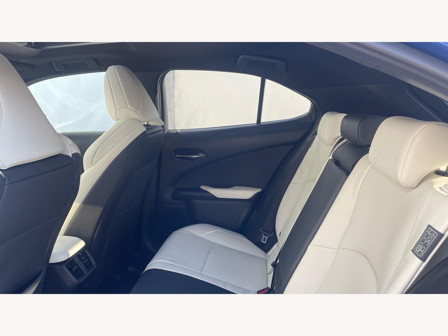 Used Lexus UX for sale - 77768218: Photo 16