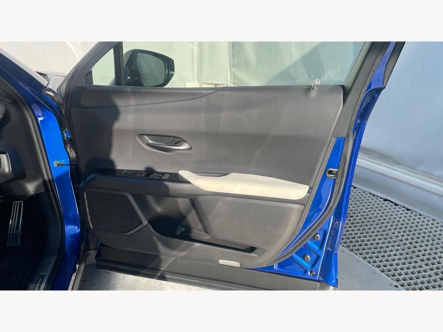 Used Lexus UX for sale - 77768218: Photo 30
