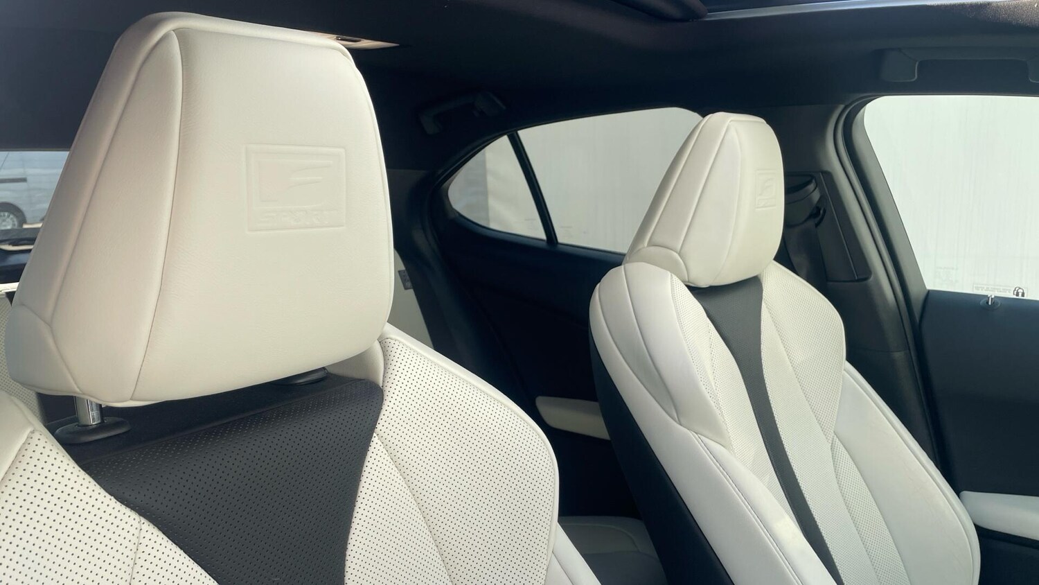 Used Lexus UX for sale - 77768218: Photo 35