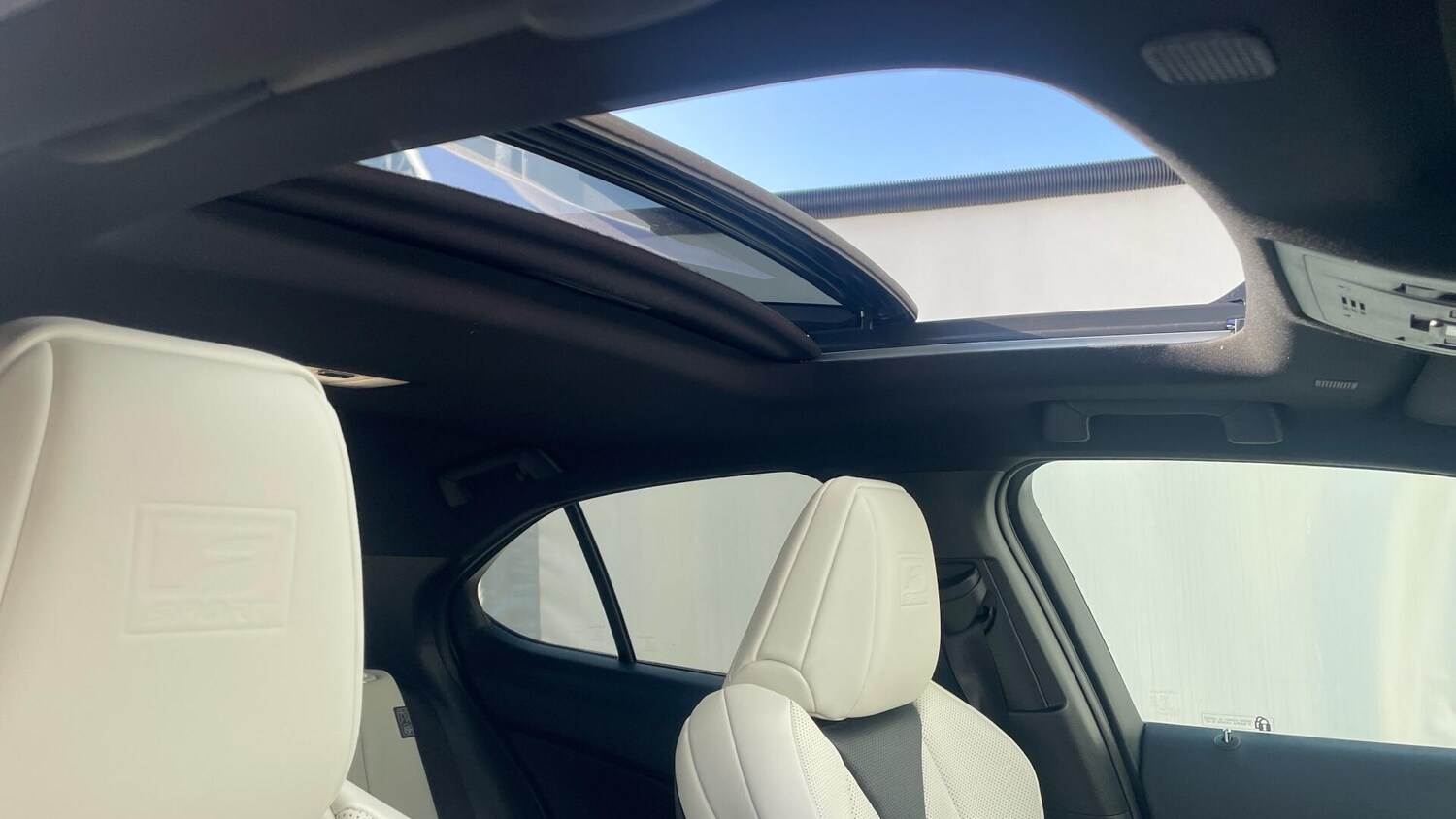 Used Lexus UX for sale - 77768218: Photo 36