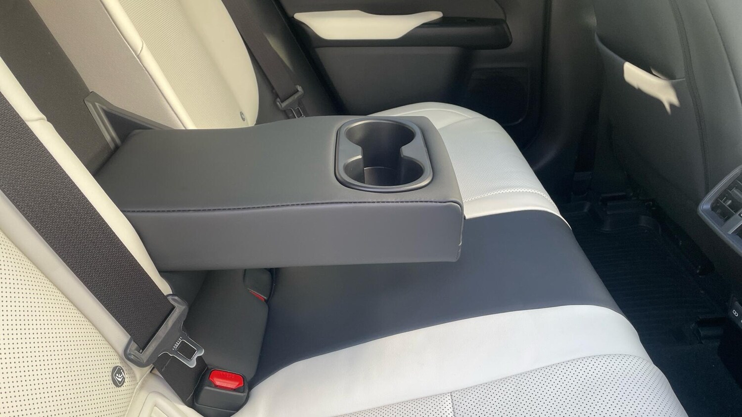 Used Lexus UX for sale - 77768218: Photo 39