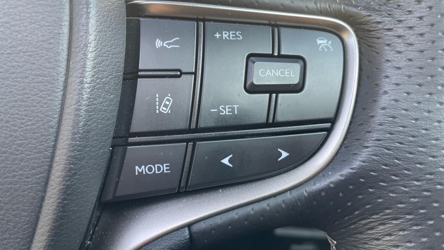 Used Lexus UX for sale - 77768218: Photo 63