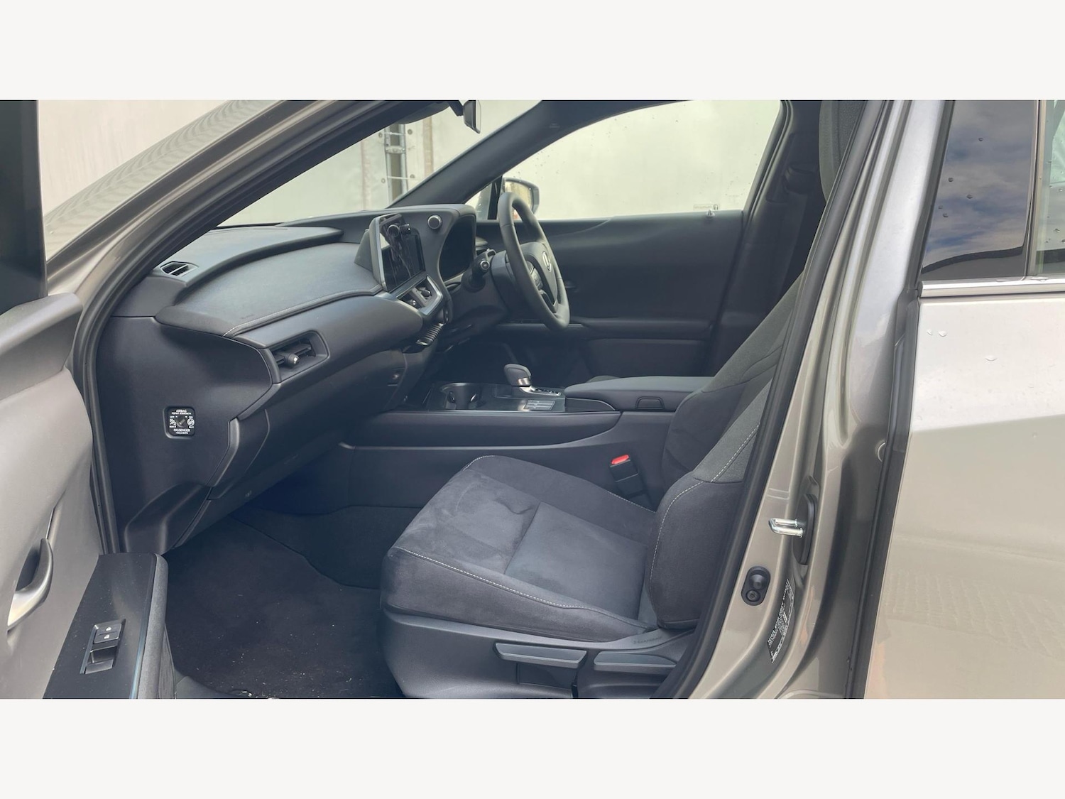 Used Lexus UX 2025 for sale - 77574402: Photo 8