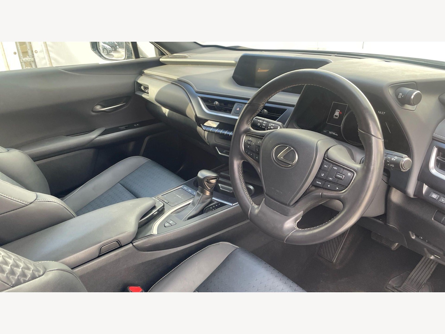 Used Lexus UX 2022 for sale - 78100947: Photo 13