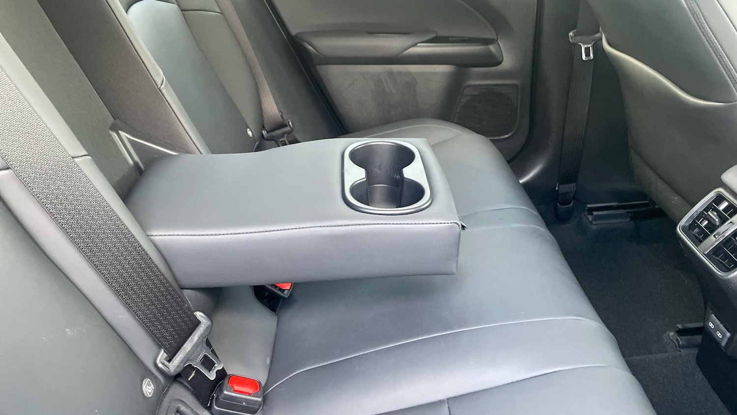 Used Lexus UX 2022 for sale - 78100947: Photo 37