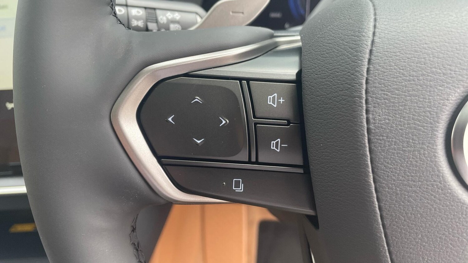 Used Lexus RZ 2025 for sale - 77564758: Photo 44