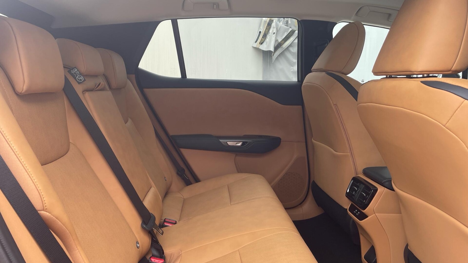 Used Lexus RZ 2025 for sale - 77564758: Photo 9