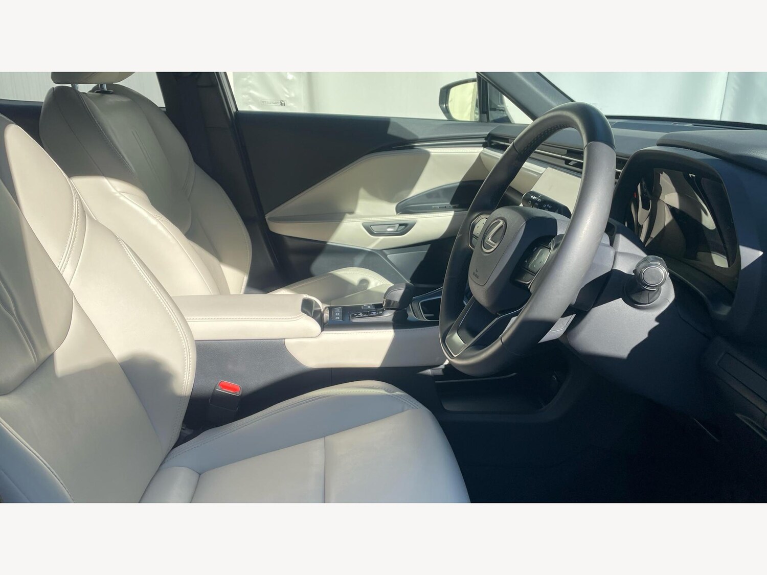 Used Lexus LBX 2024 for sale - 76121411: Photo 15