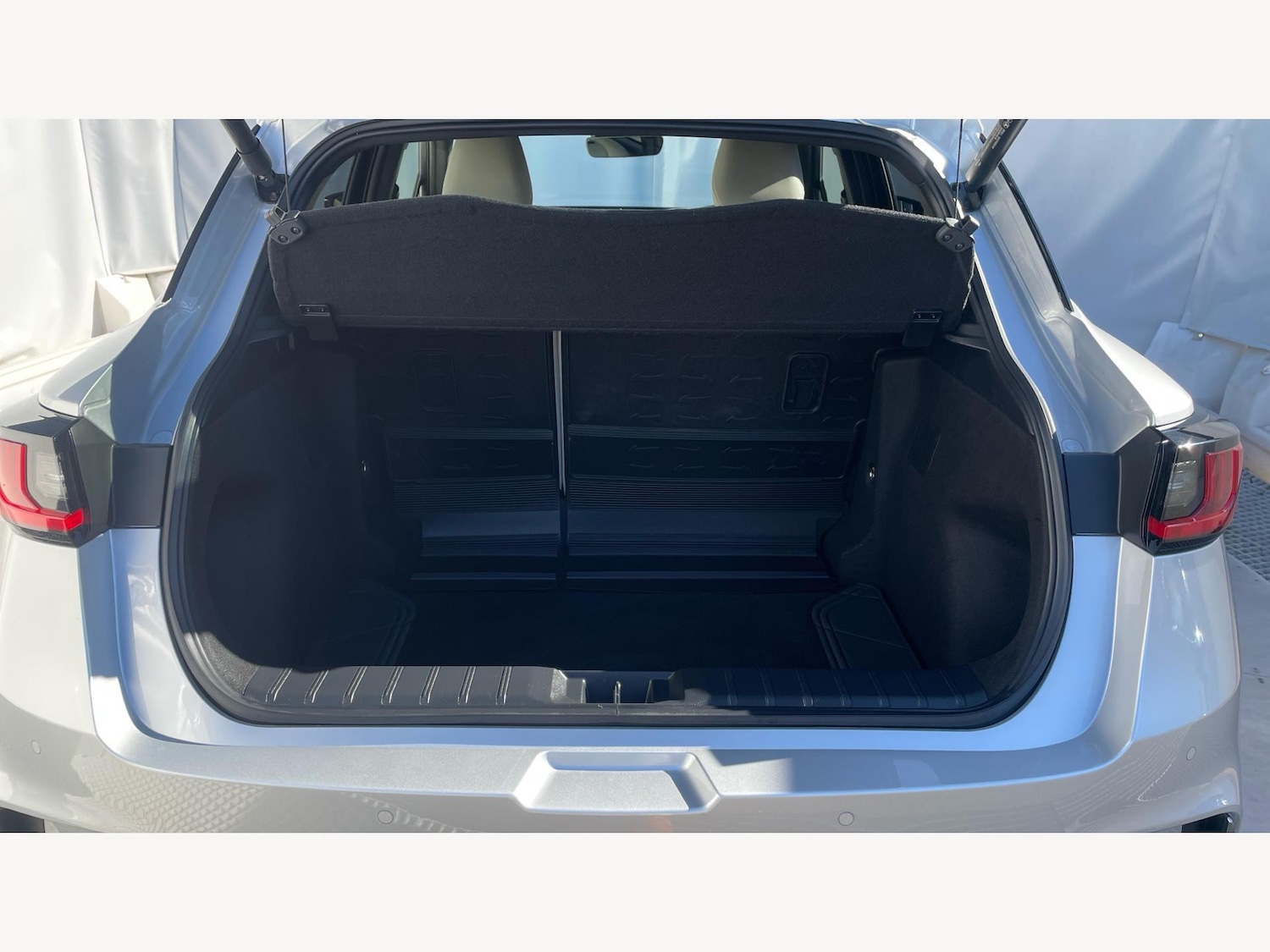 Used Lexus LBX 2024 for sale - 76121411: Photo 17