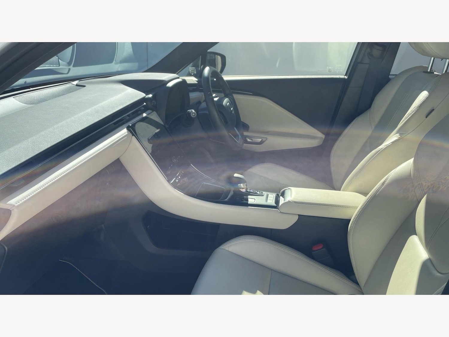 Used Lexus LBX 2024 for sale - 76121411: Photo 8