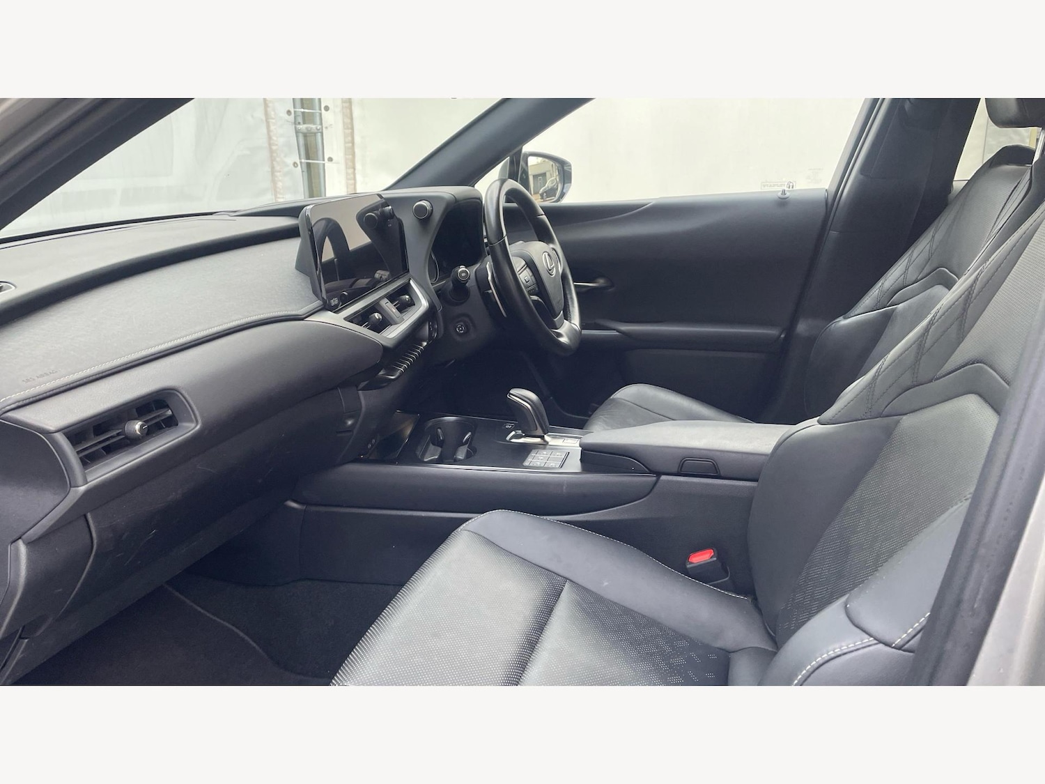 Used Lexus UX 2024 for sale - 77387585: Photo 8