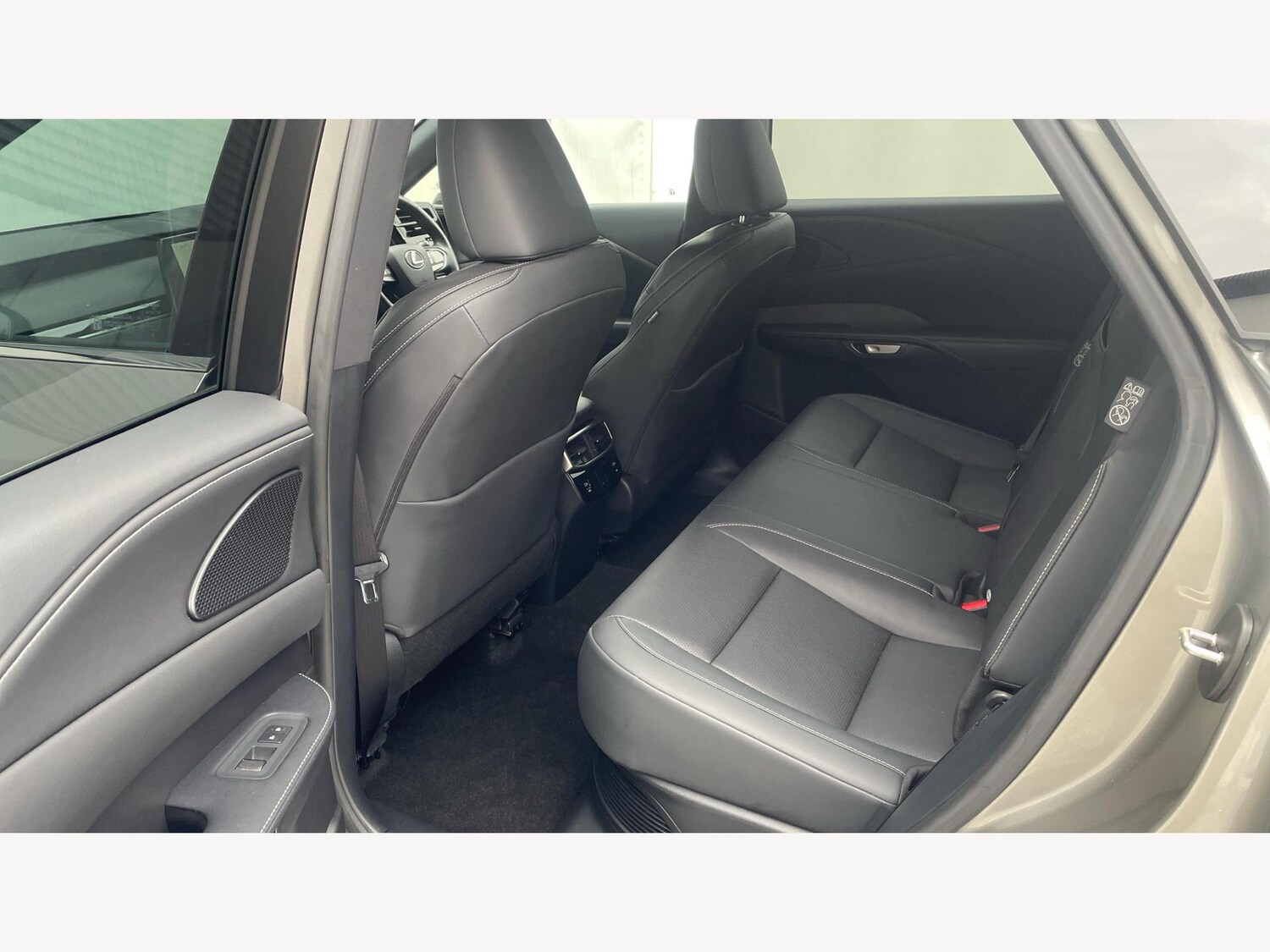 Used Lexus RX 2023 for sale - 76397917: Photo 16