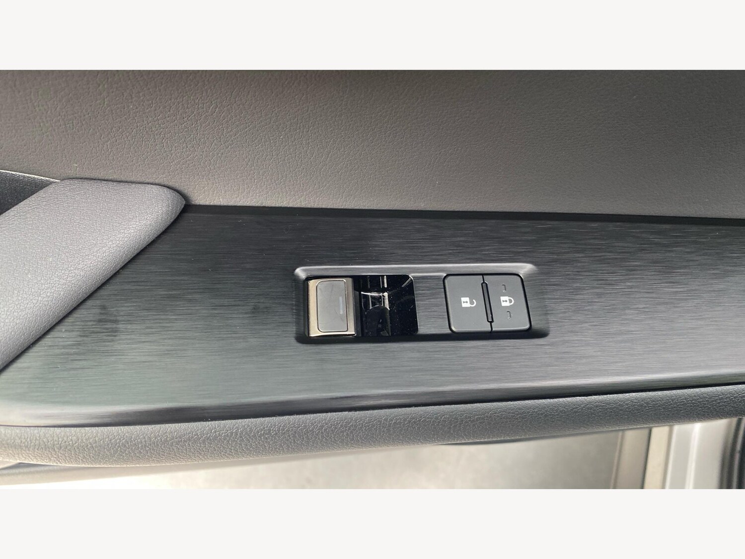 Used Lexus UX 2024 for sale - 76701444: Photo 26