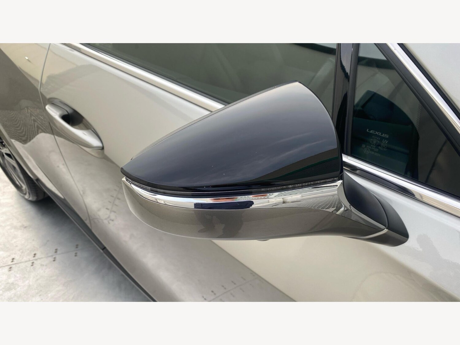 Used Lexus UX 2024 for sale - 76701444: Photo 29