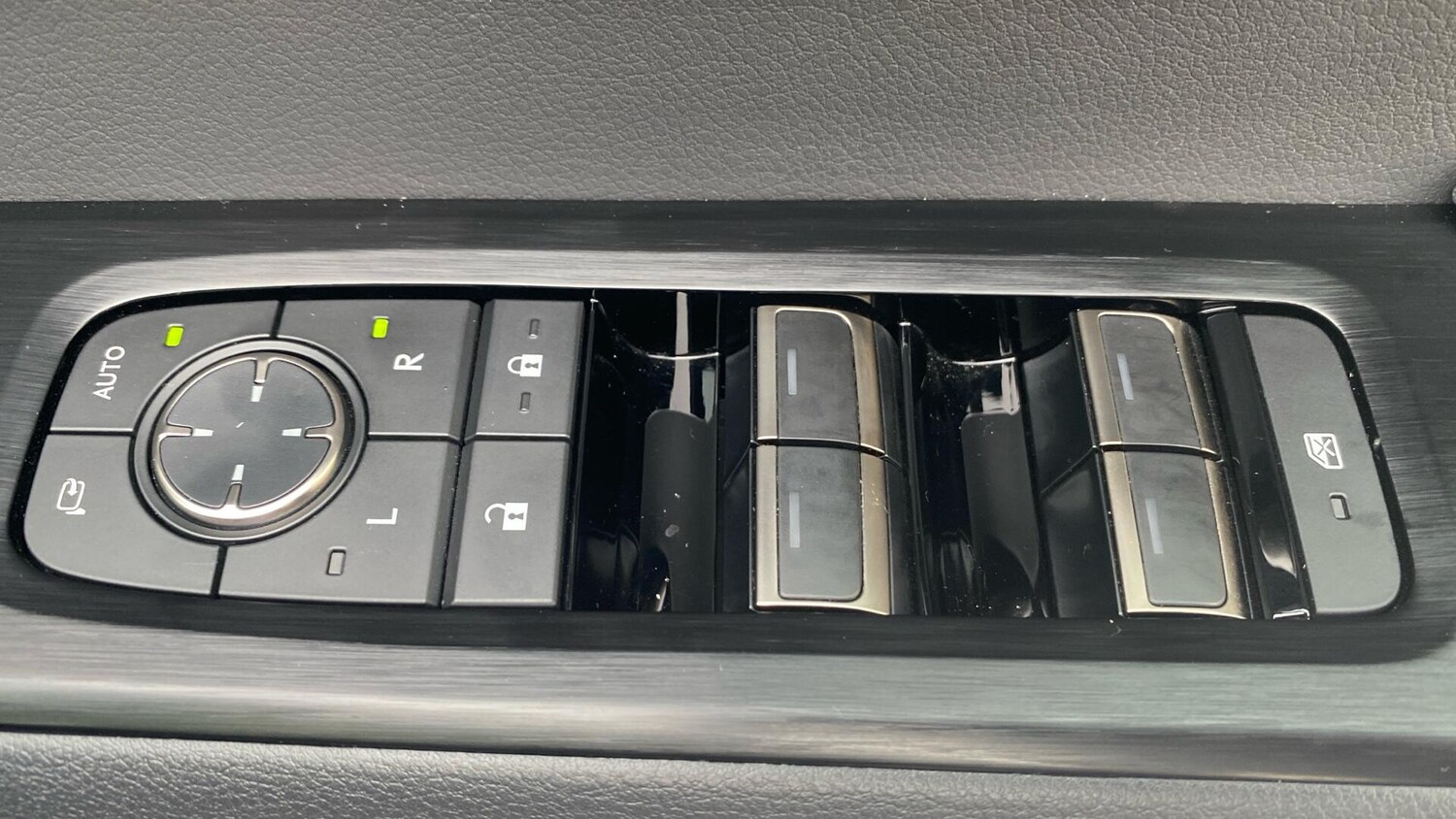 Used Lexus UX 2024 for sale - 76701444: Photo 35