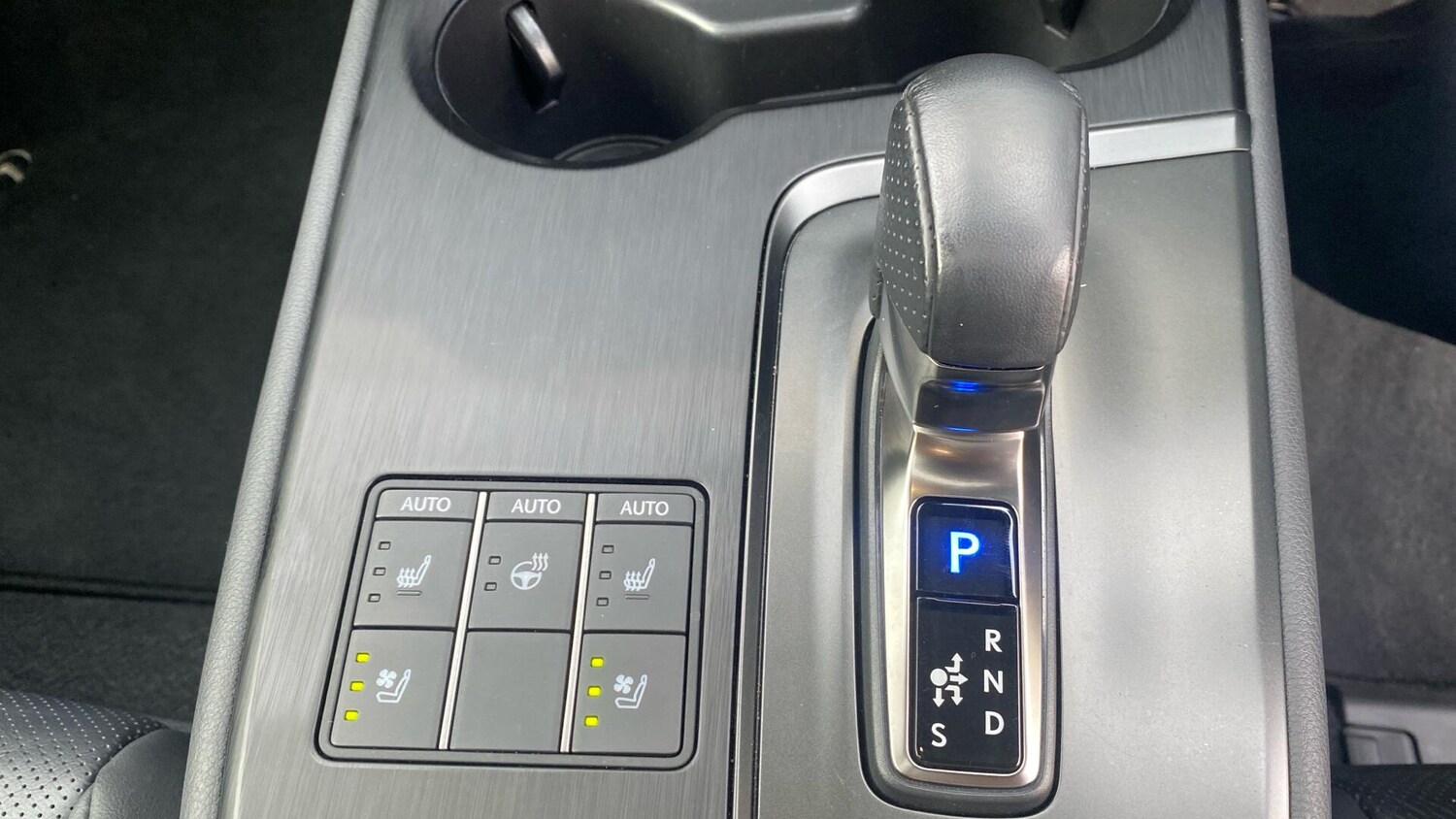 Used Lexus UX 2024 for sale - 76701444: Photo 44