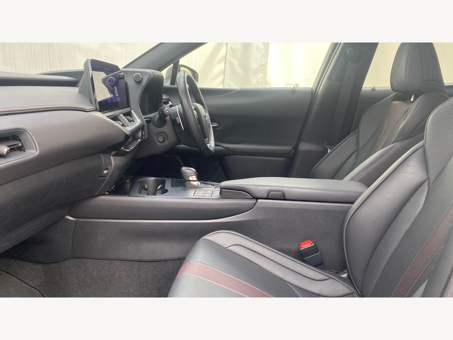 Used Lexus UX 2024 for sale - 76701444: Photo 8
