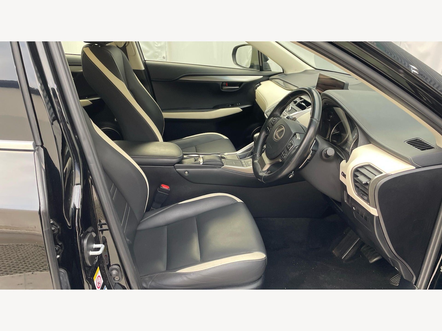Used Lexus NX 2019 for sale - 78062847: Photo 15